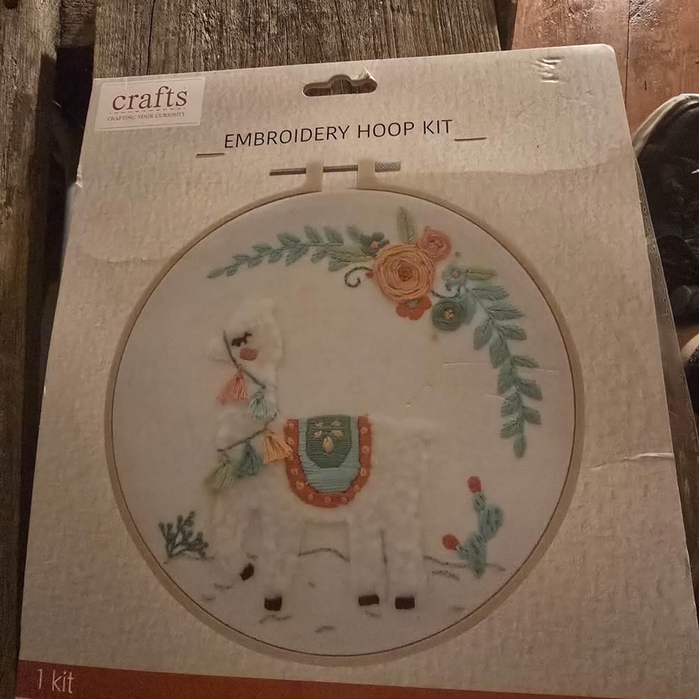 Craft Embroidery Hoop Kit with Floral Llama Design, NEW